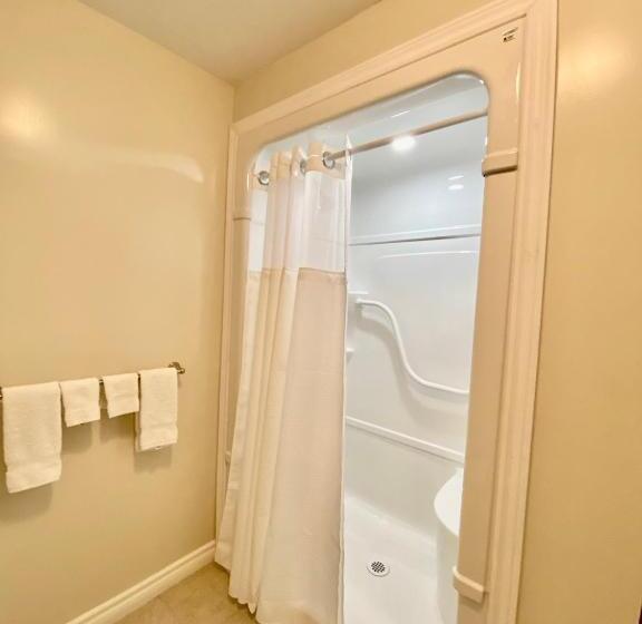 标准工作室, Harmony B&b & Suites