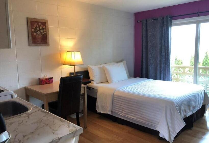 استودیوی استاندارد با چشم‌انداز دریا, Holiday House Motel