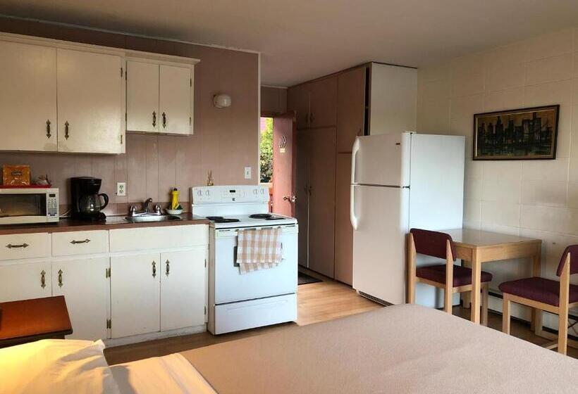 סטודיו סטנדרטי נוף לים, Holiday House Motel