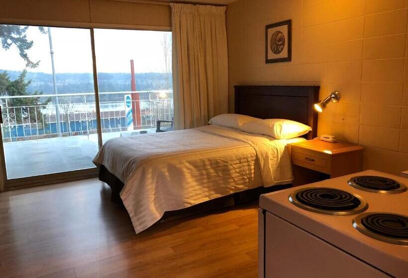 استودیوی استاندارد با چشم‌انداز دریا, Holiday House Motel