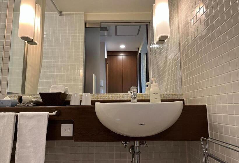 标准三人间, Laforet Shuzenji