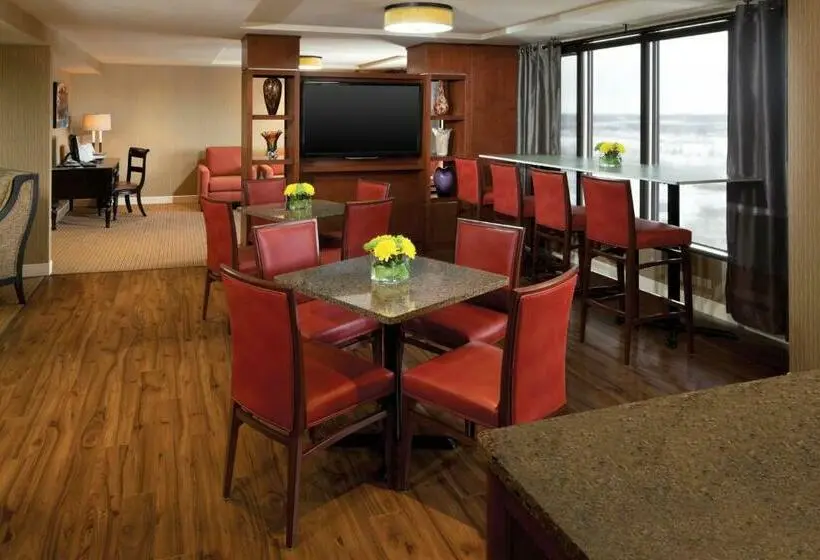 Club-huone, Red Deer Resort & Casino