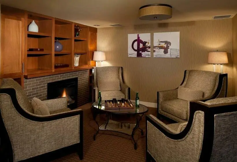 Club-huone, Red Deer Resort & Casino
