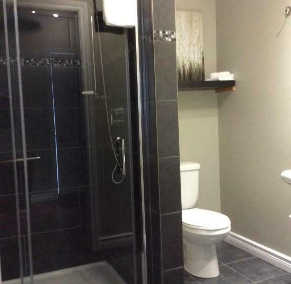 四人豪华间, Miami Motel Inc