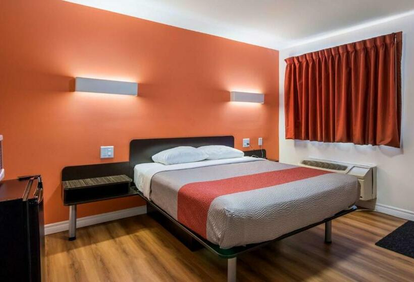 غرفة قياسية, Motel 6sudbury, On