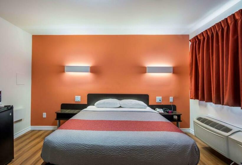 غرفة قياسية, Motel 6sudbury, On