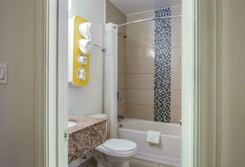 غرفة قياسية, Motel 6sudbury, On