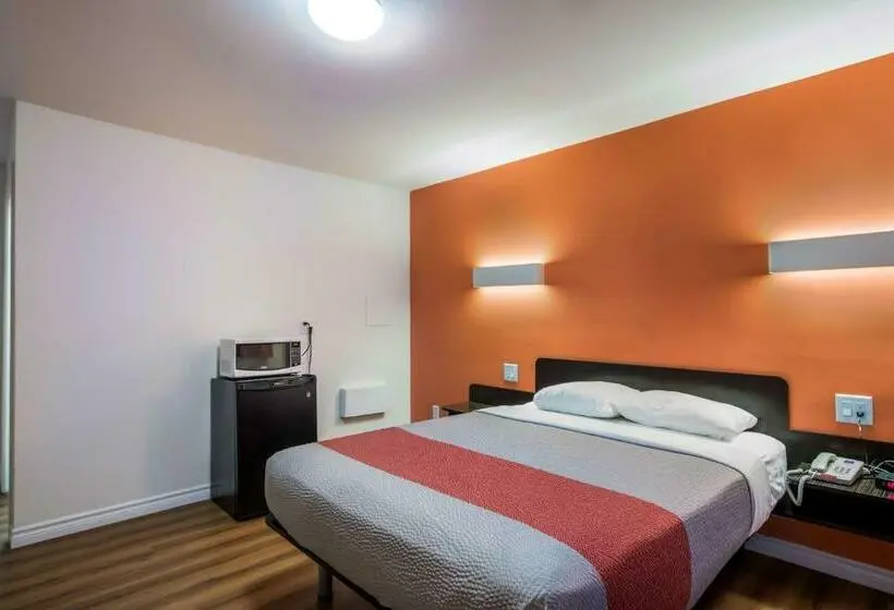 スタンダードルーム, Motel 6sudbury, On