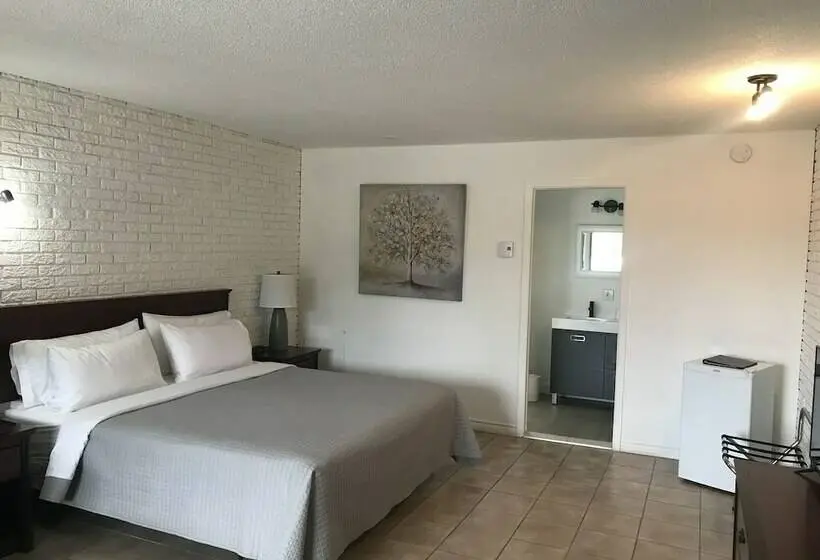 Deluxe Room, Complexe Dix80