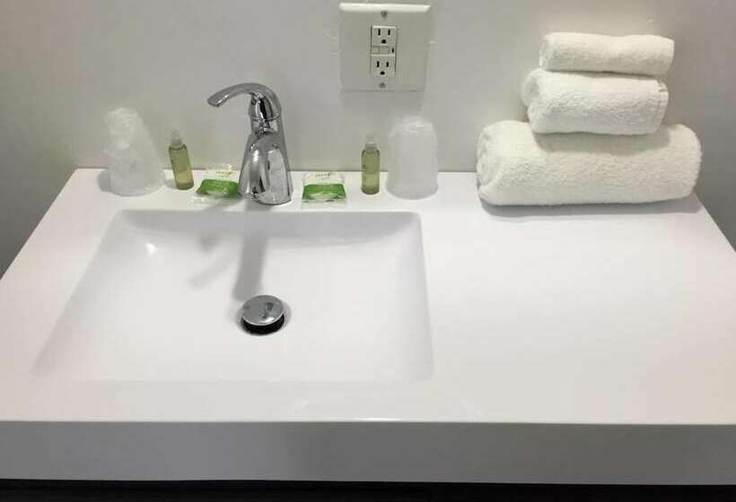 חדר סטנדרט, Complexe Dix80