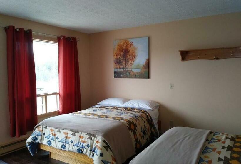 Номер Стандарт 2 Двуспальные Кровати, Motel La Maison De Travers