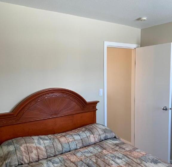 סוויטת 2 חדרי שינה, Red Deer Inn & Suites