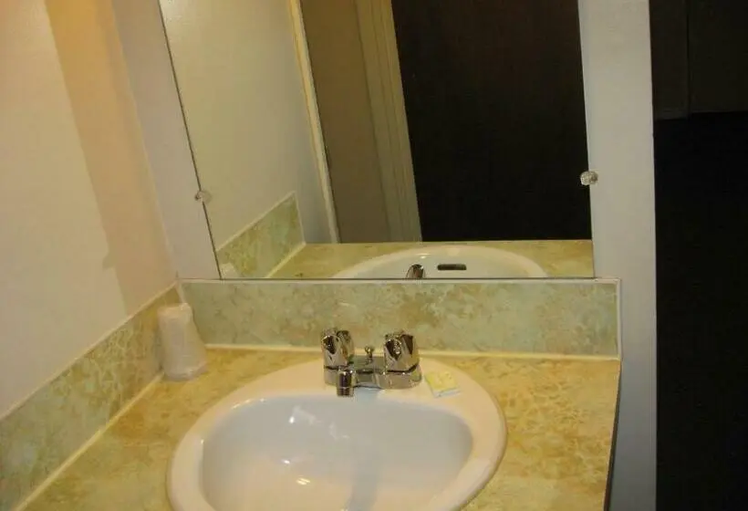 اتاق استاندارد با 2 تخت دوبل, Pals Motel And Rv Park