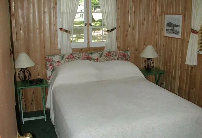 ２ベッドルームハウス, Birch Cliff Lodge On Baptiste Lake
