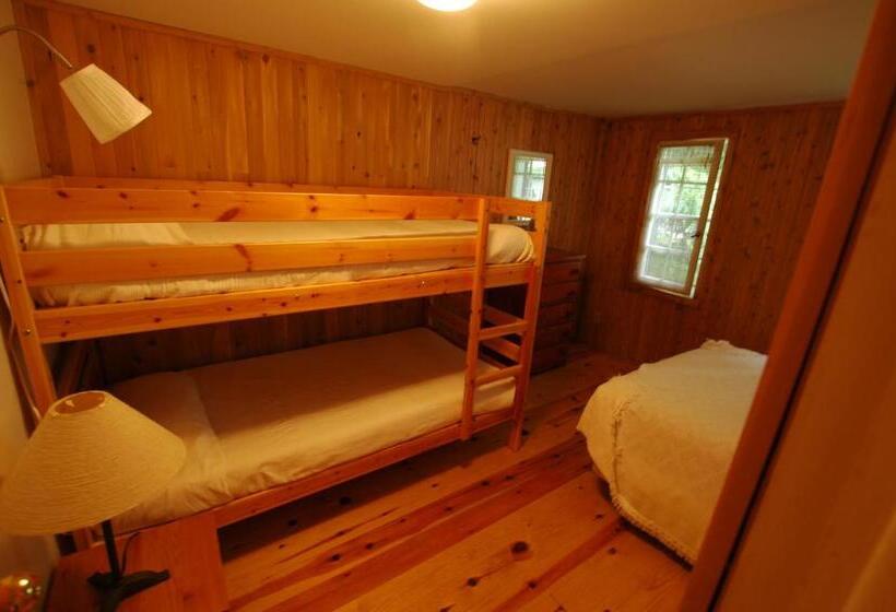 小室, Birch Cliff Lodge On Baptiste Lake