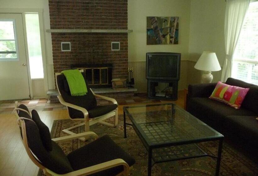 1间卧室的房子, Birch Cliff Lodge On Baptiste Lake