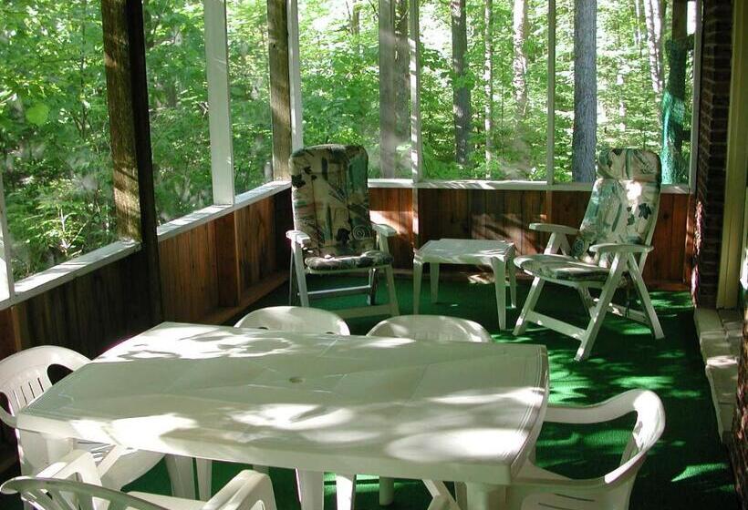 1间卧室的房子, Birch Cliff Lodge On Baptiste Lake