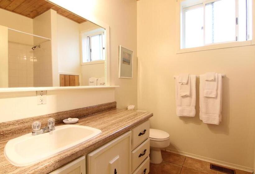 1间卧室的房子, Birch Cliff Lodge On Baptiste Lake