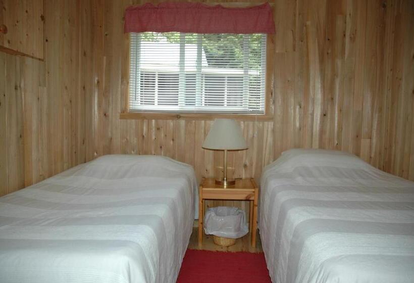 小室, Birch Cliff Lodge On Baptiste Lake