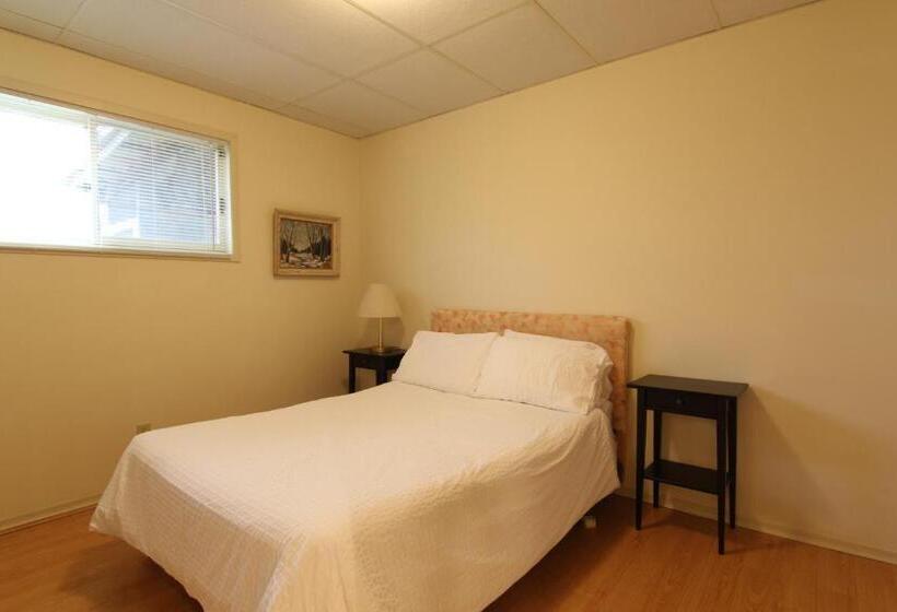 1间卧室的房子, Birch Cliff Lodge On Baptiste Lake