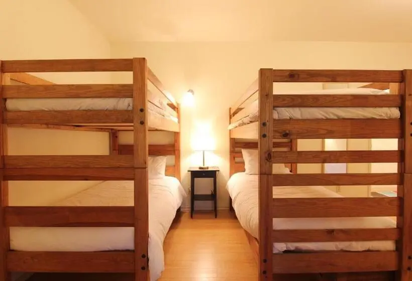 １ベッドルームハウス, Birch Cliff Lodge On Baptiste Lake