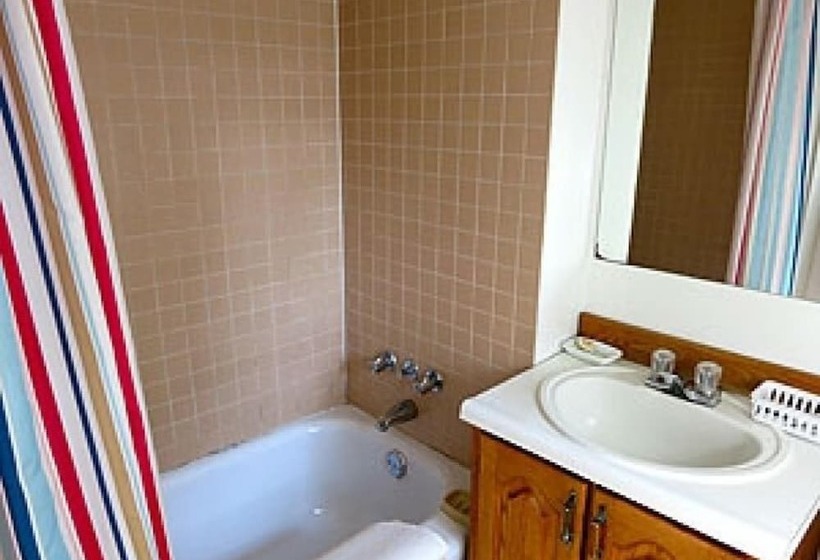 2间卧室的房子, Birch Cliff Lodge On Baptiste Lake