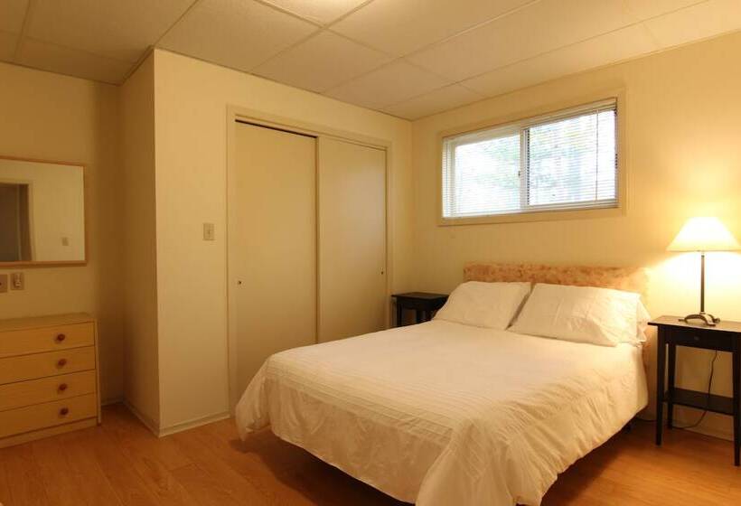 1间卧室的房子, Birch Cliff Lodge On Baptiste Lake