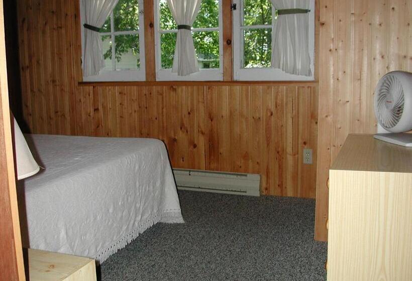 小室, Birch Cliff Lodge On Baptiste Lake