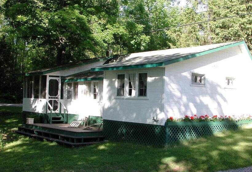 小室, Birch Cliff Lodge On Baptiste Lake