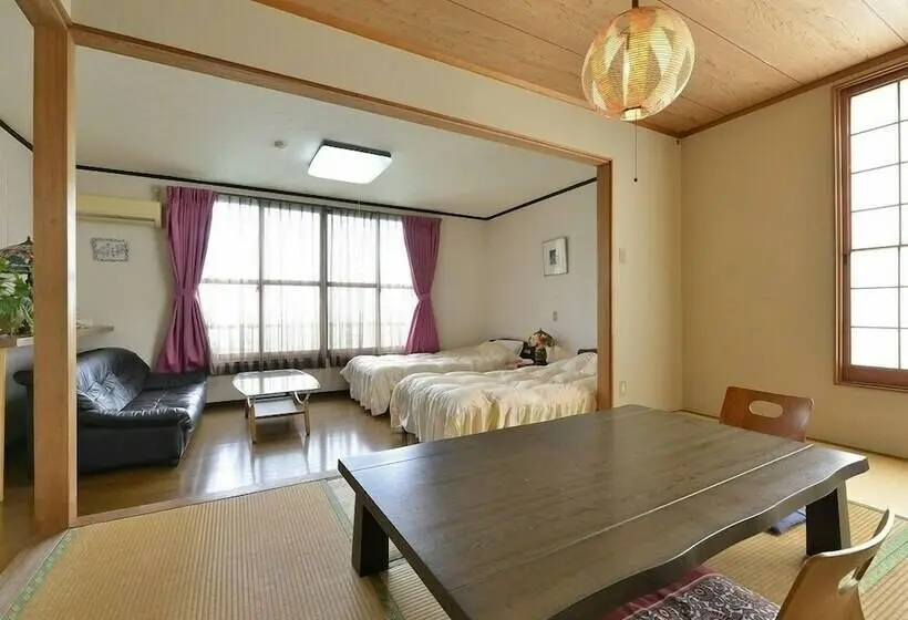 Perhehuone, Yumoto Miyoshi