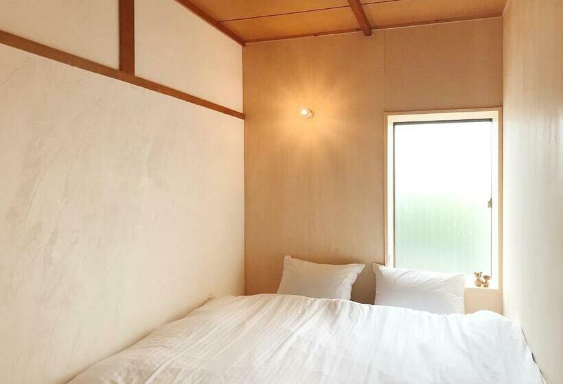 Standart Oda, Y Pub & Hostel Tottori