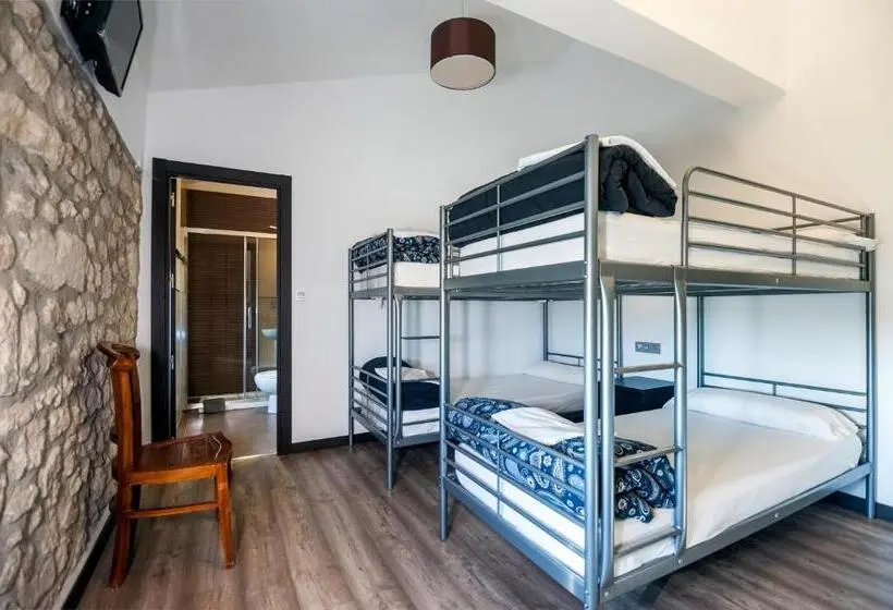 エコノミー４人部屋, Albergue Turístico La Fábrica