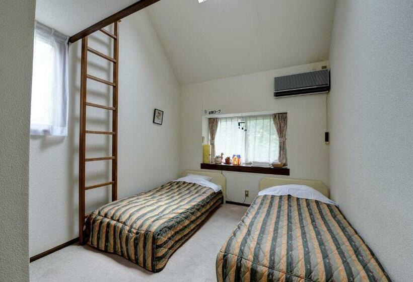 غرفة قياسية ثلاثية حمام مشترك, Blue Marble