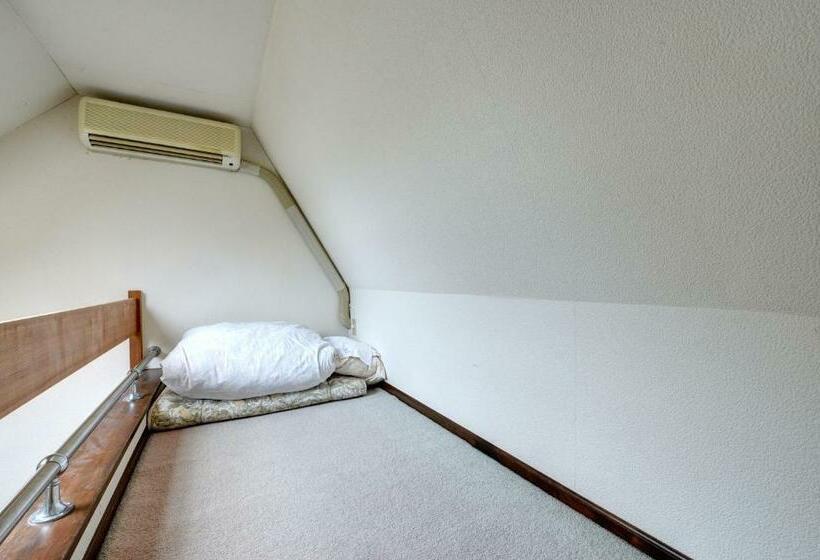 غرفة قياسية ثلاثية حمام مشترك, Blue Marble