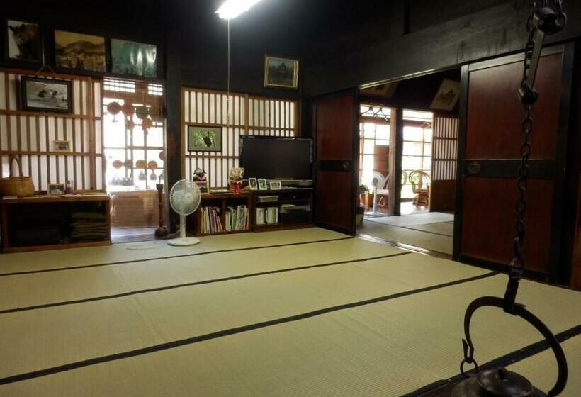 غرفة قياسية حمام مشترك, Minshuku Yomoshirou