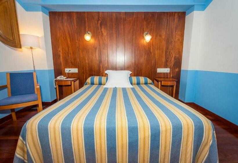 غرفة قياسية, Castillo De Gauzón