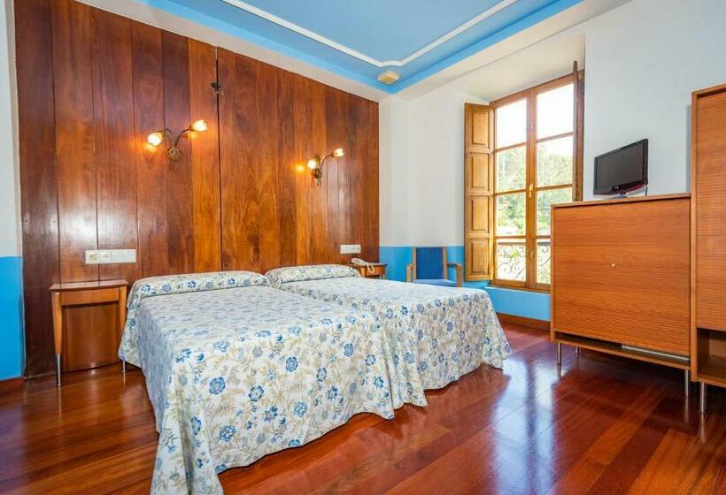 غرفة قياسية, Castillo De Gauzón