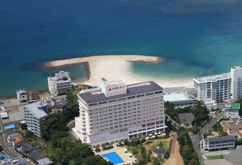اتاق سوپریور با چشم‌انداز باغ, Nanki Shirahama Marriott