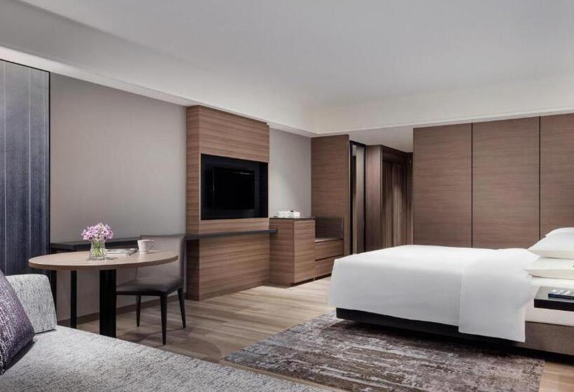 Номер Superior Вид на Сад, Nanki Shirahama Marriott