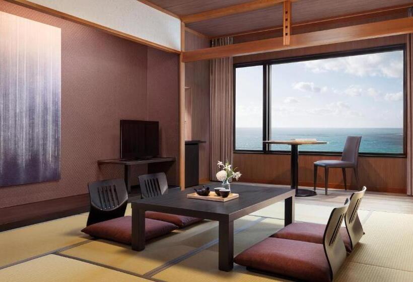 Номер Стандарт Вид на Море, Nanki Shirahama Marriott
