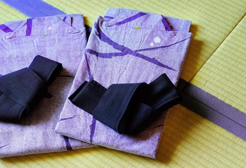 Номер Deluxe Вид на Сад, Nanki Shirahama Marriott