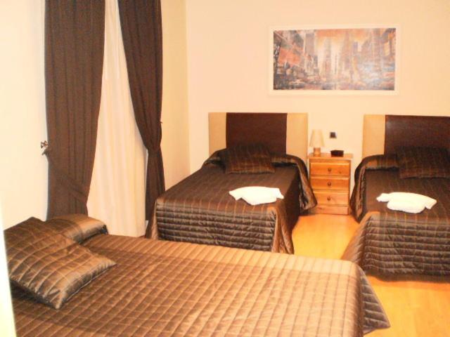 غرفة قياسية ثلاثية, Restaurante El Colono