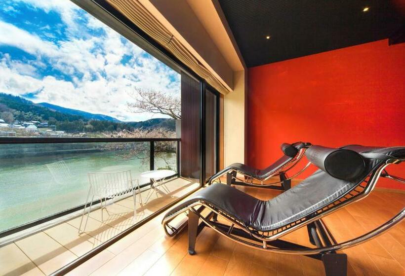 Люкс Повышенной Комфортности, River Retreat Garaku