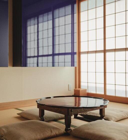 Люкс с Балконом, River Retreat Garaku