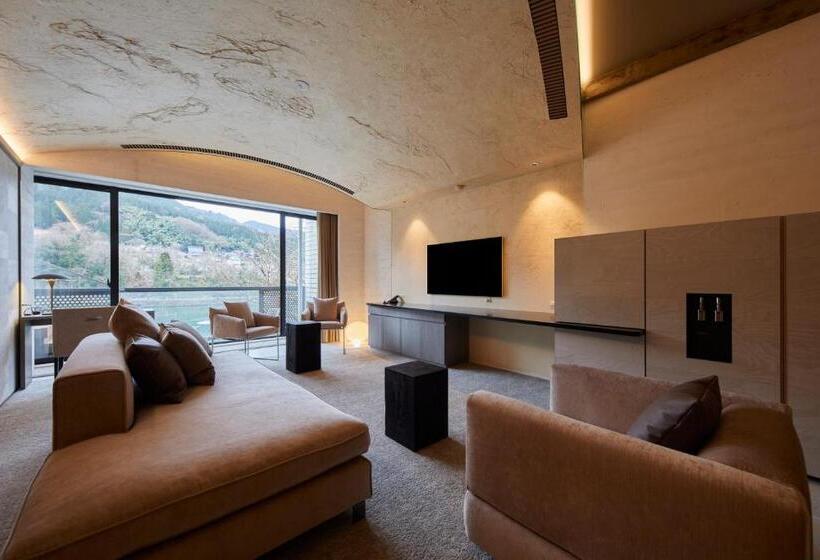 Люкс Вид на Реку, River Retreat Garaku