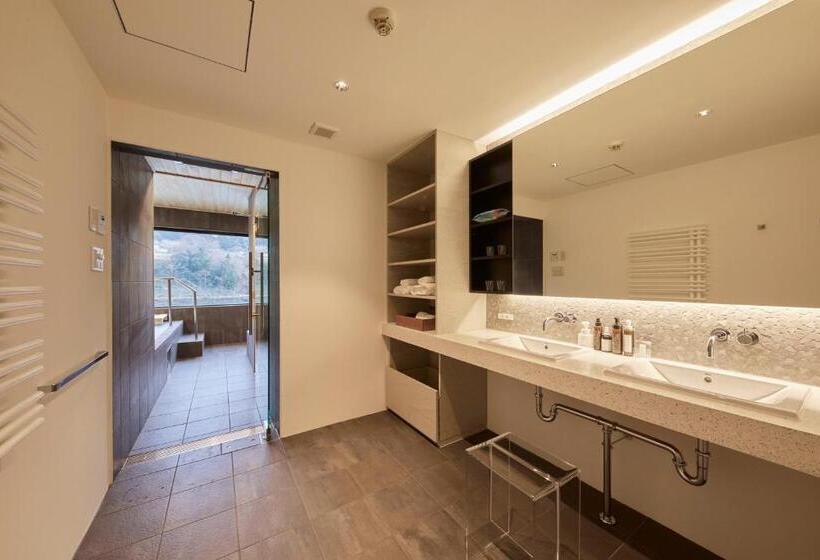 Люкс Вид на Реку, River Retreat Garaku