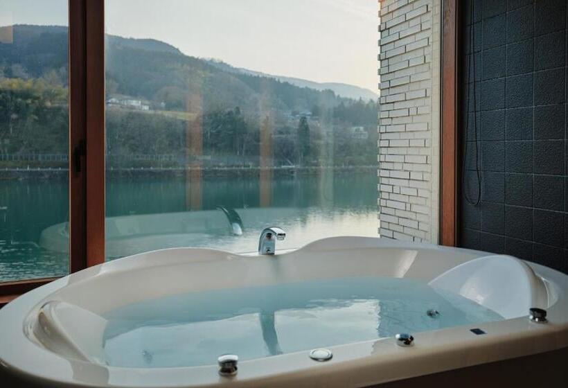 Люкс Повышенной Комфортности, River Retreat Garaku