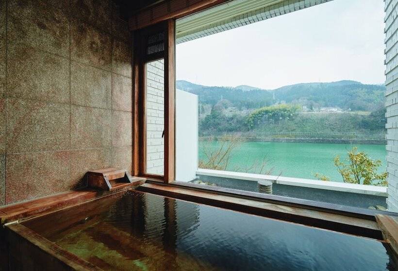 Люкс Повышенной Комфортности, River Retreat Garaku