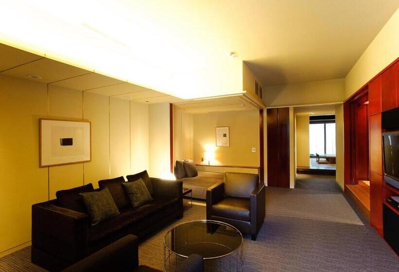 Люкс Повышенной Комфортности, River Retreat Garaku