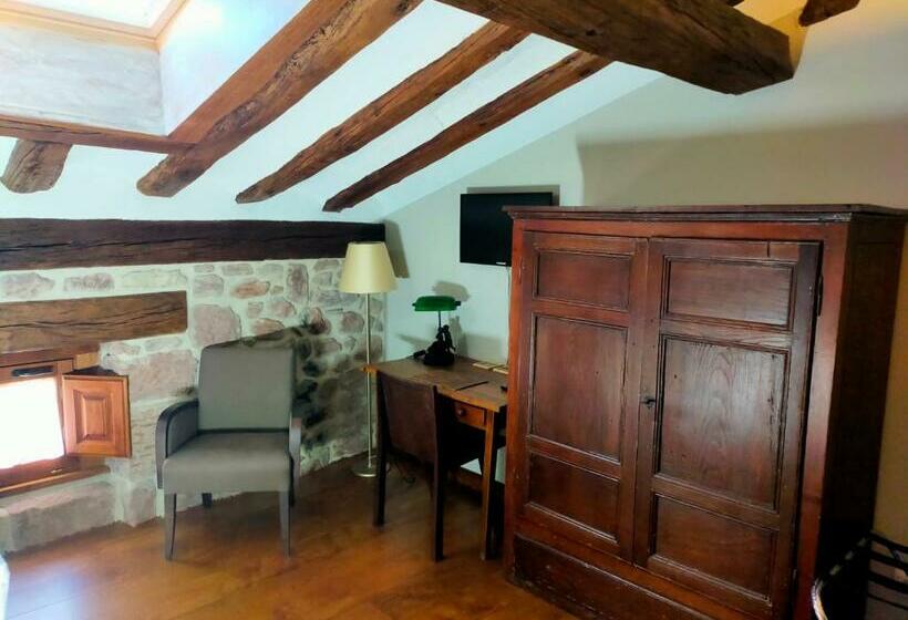 غرفة دور أخير, Rural Latorrien De Ane